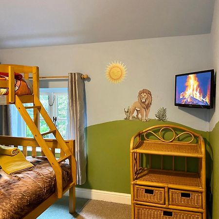 Squirrel Barn Villa Milwich ภายนอก รูปภาพ