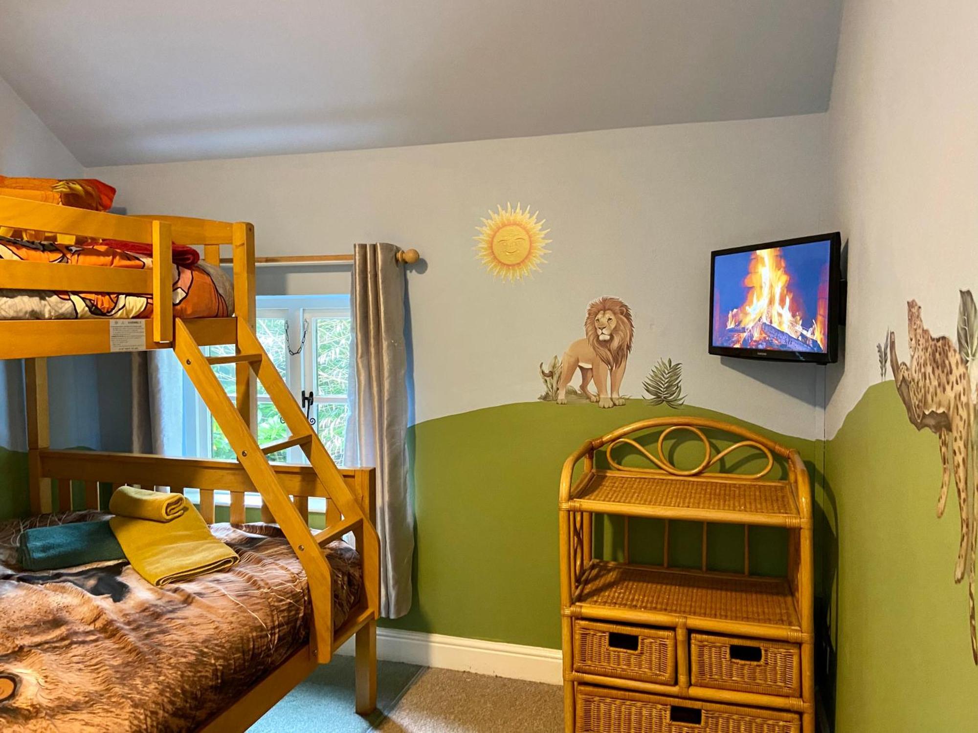 Squirrel Barn Villa Milwich ภายนอก รูปภาพ