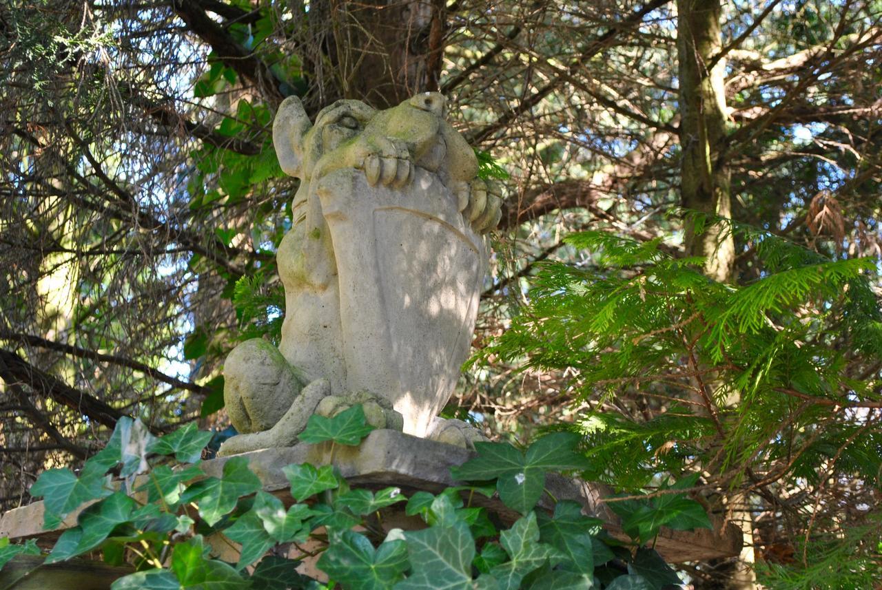 Squirrel Barn Villa Milwich ภายนอก รูปภาพ