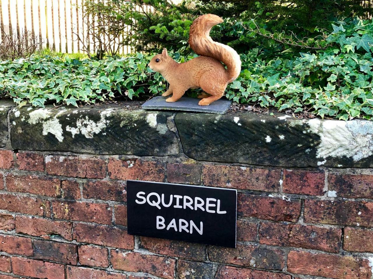 Squirrel Barn Villa Milwich ภายนอก รูปภาพ