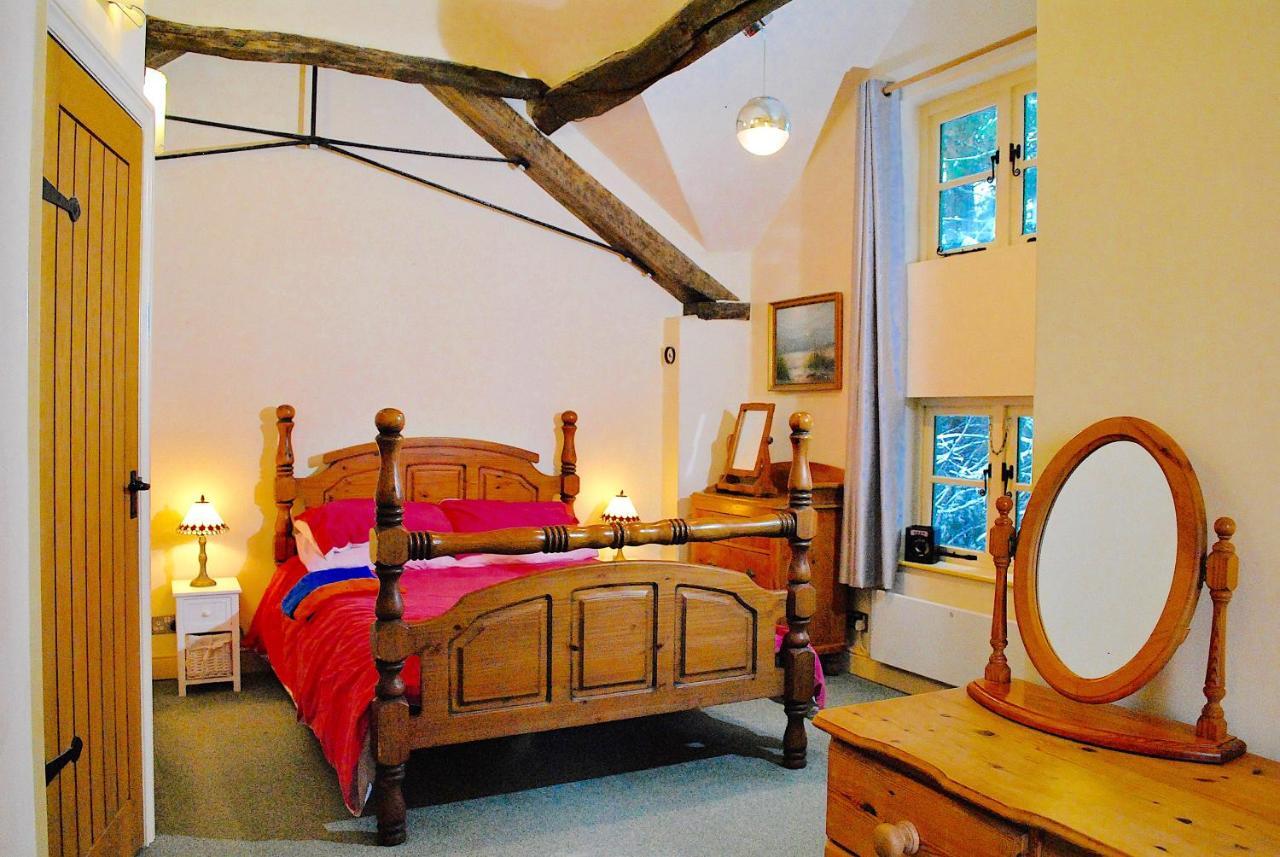 Squirrel Barn Villa Milwich ภายนอก รูปภาพ